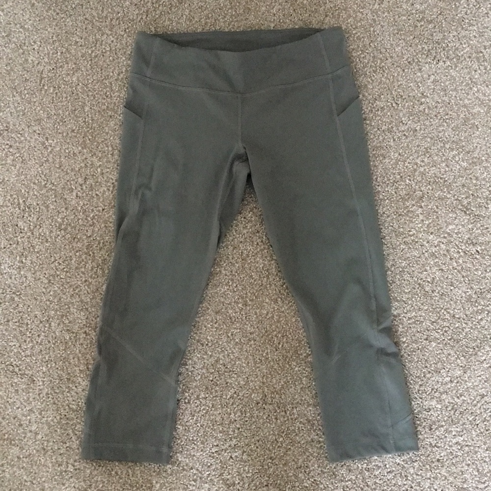 Lululemon capri leggings